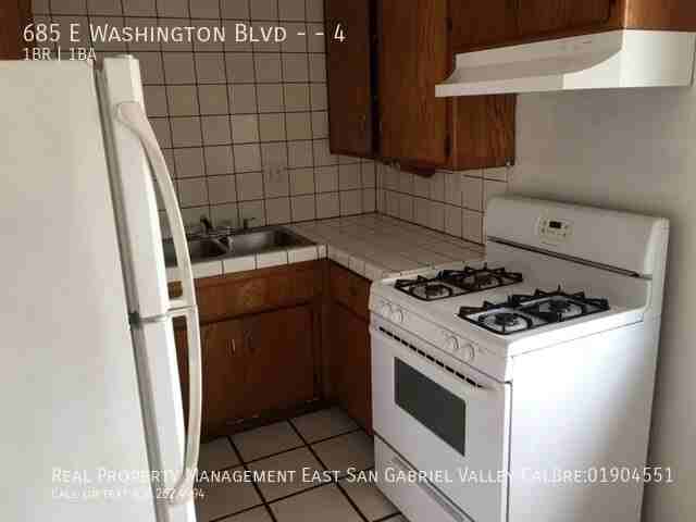 685 E Washington Blvd #4 - Photo 2 of 9