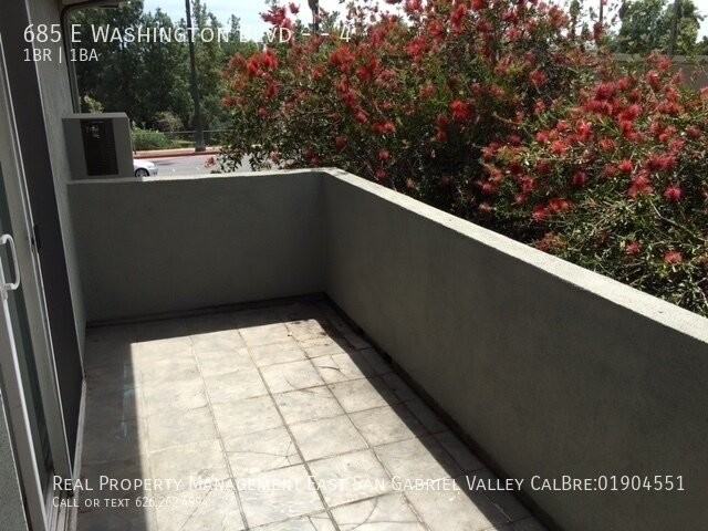 685 E Washington Blvd #4 - Photo 3 of 9