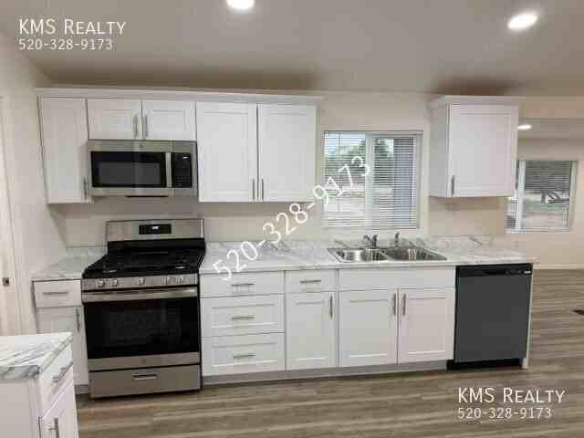 12895 W Rudasill Rd - Photo 2 of 19