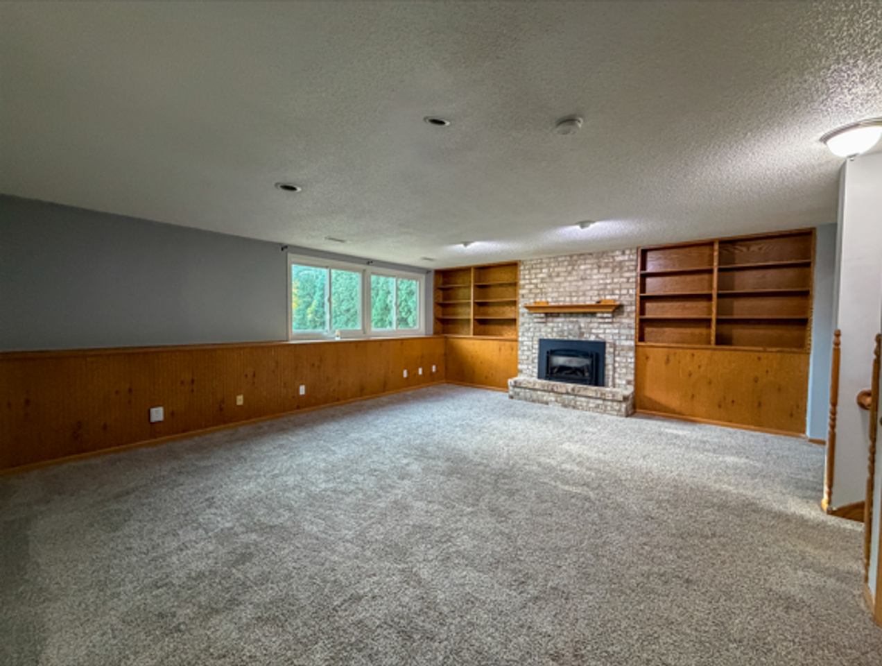 4220 Polaris Ln N - Photo 5 of 15