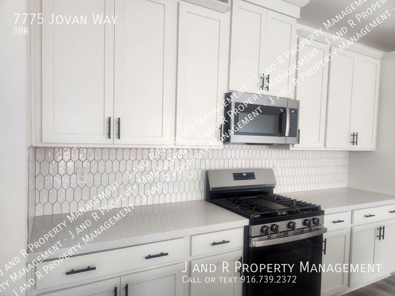 7775 Jovan Way - Photo 4 of 32
