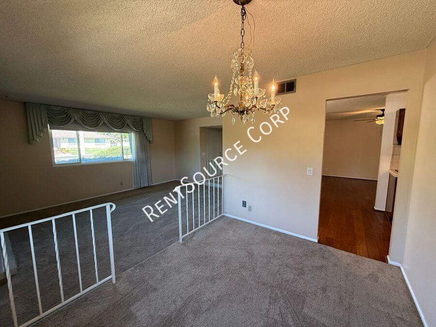39642 Country Club Dr - Photo 7 of 32