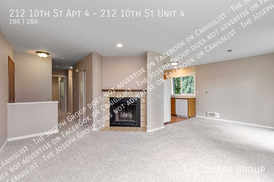 212 10th St Apt 4 - Photo 2 of 28