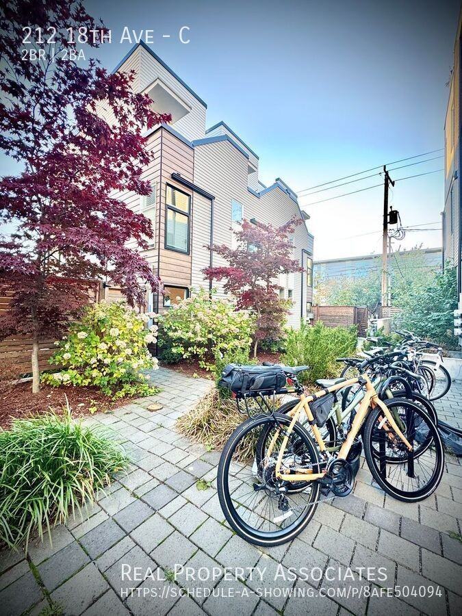 212 18th Ave #C - Photo 3 of 33