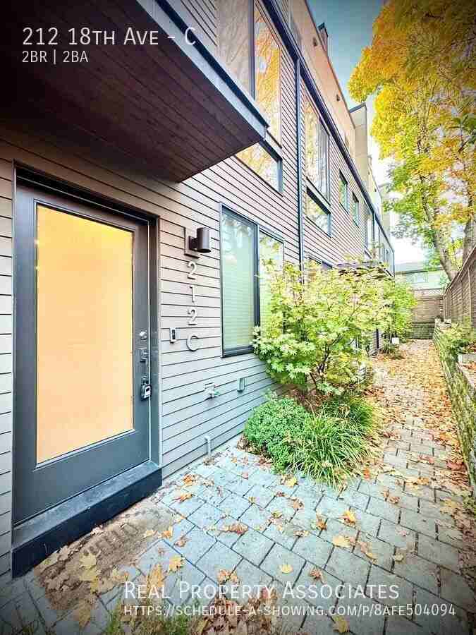 212 18th Ave #C - Photo 4 of 33