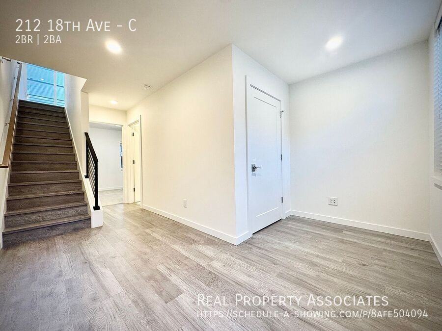 212 18th Ave #C - Photo 5 of 33