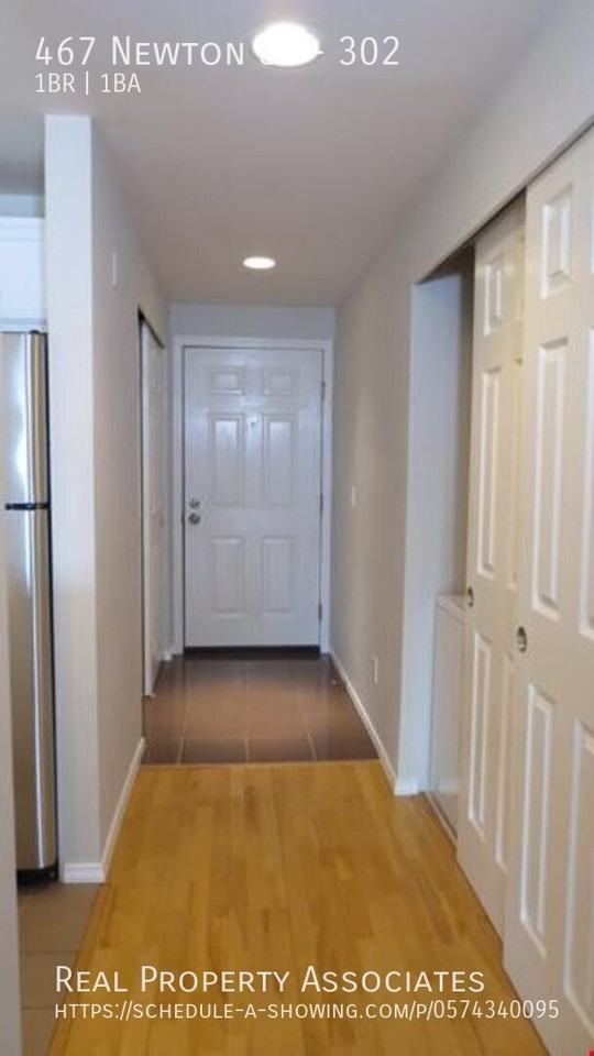 467 Newton St #302 - Photo 4 of 22