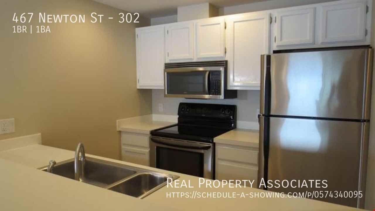 467 Newton St #302 - Photo 7 of 22