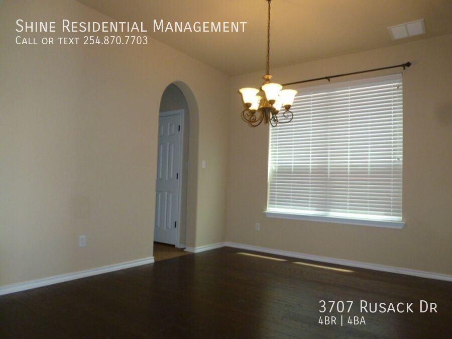 3707 Rusack Dr - Photo 4 of 36