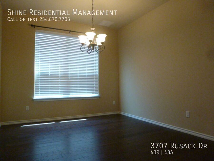 3707 Rusack Dr - Photo 6 of 36