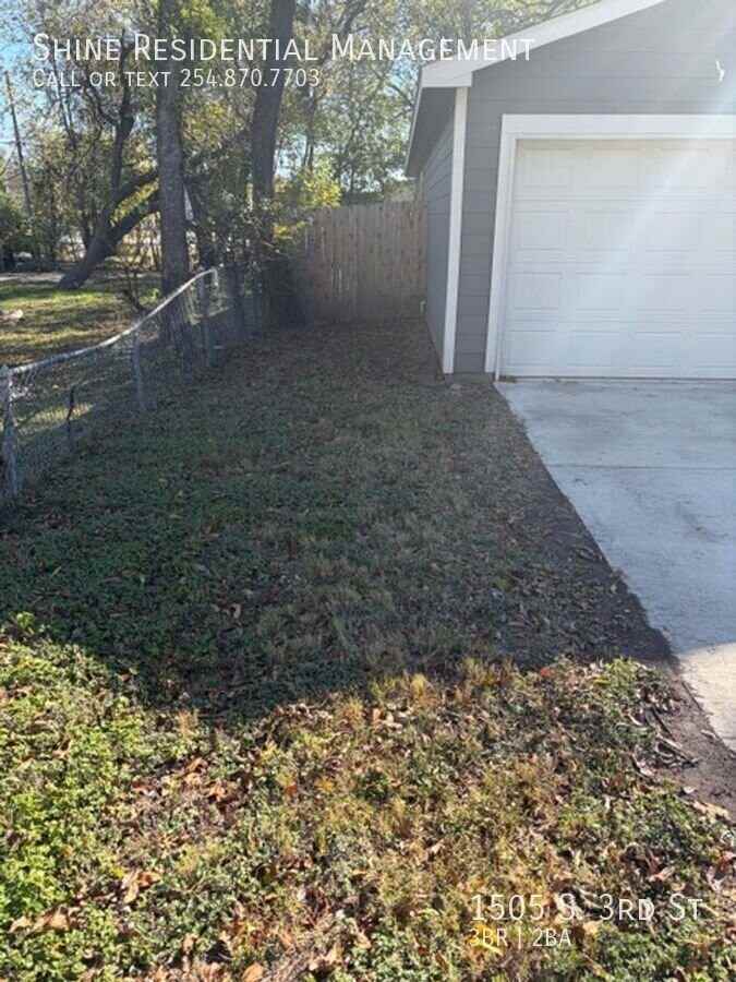 1505 S 3rd St - Photo 2 of 22