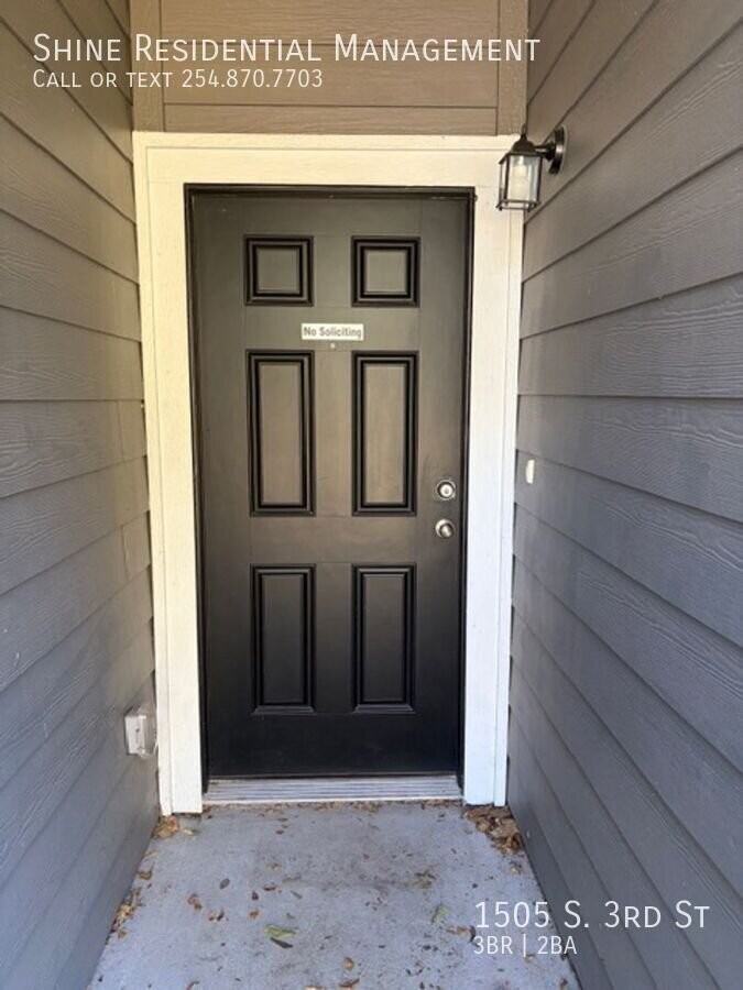1505 S 3rd St - Photo 3 of 22