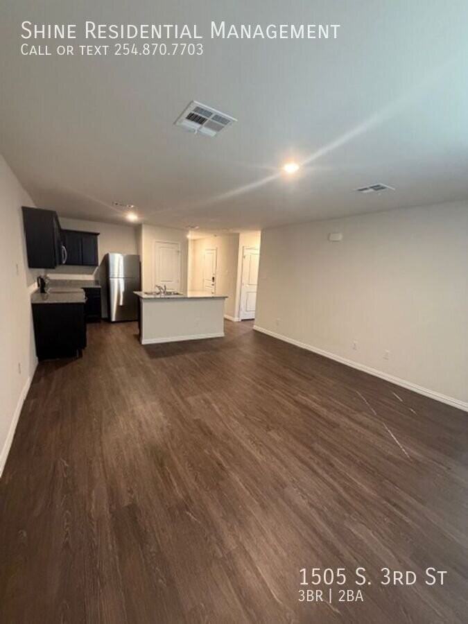 1505 S 3rd St - Photo 5 of 22