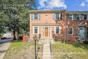 featured image of 13171 Putnam Cir