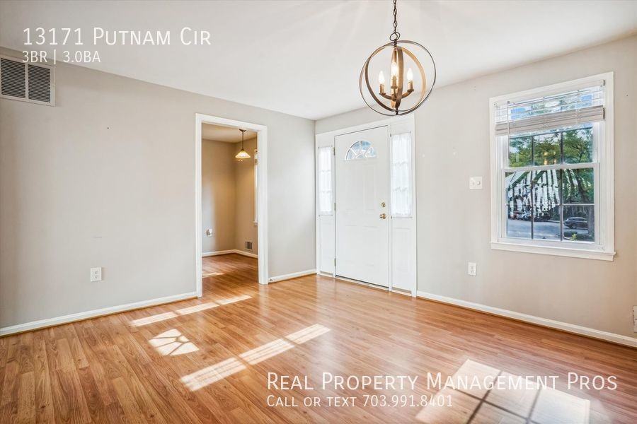 13171 Putnam Cir - Photo 3 of 20
