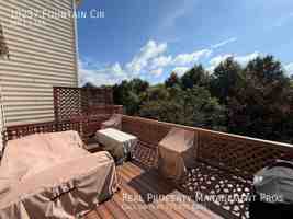 featured image of 10237 Fountain Cir