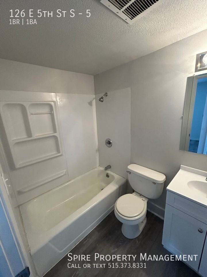 126 E 5th St S #5 - Photo 3 of 5