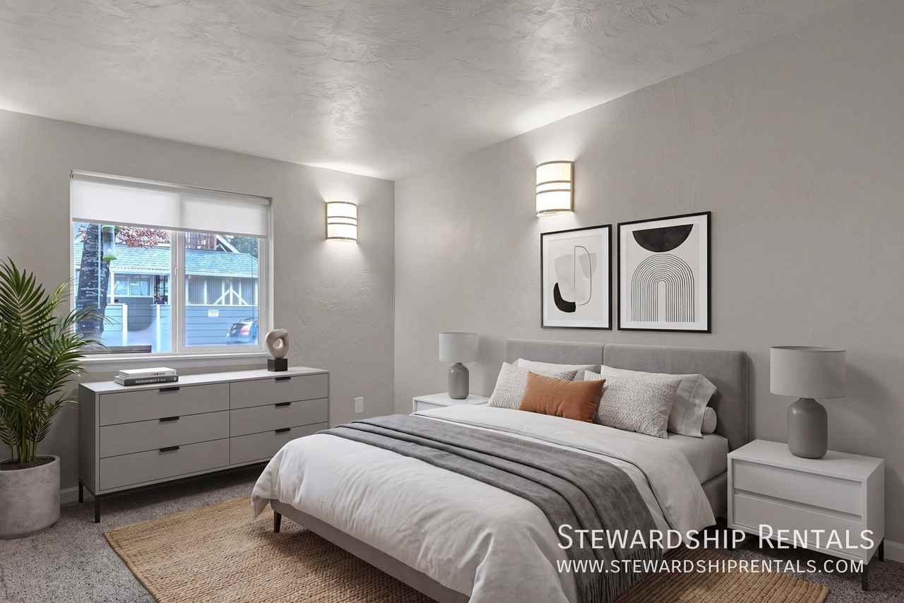 1431 1/2 W Broadway - Photo 2 of 14