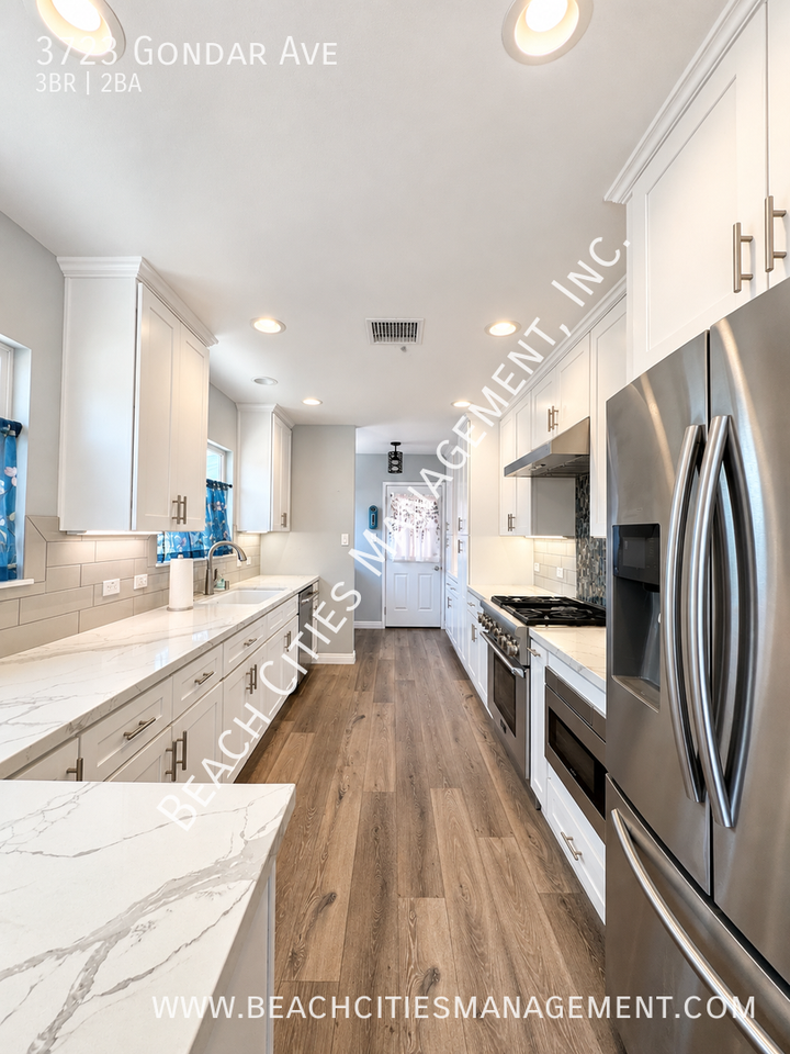 3723 Gondar Ave - Photo 6 of 35