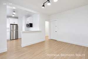 featured image of 1934 New England St #5