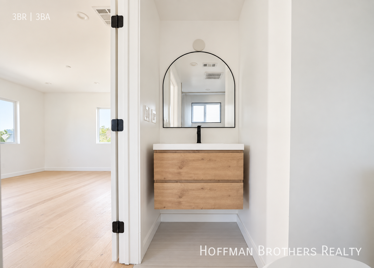 2681 1/2 Roseview Ave - Photo 7 of 18