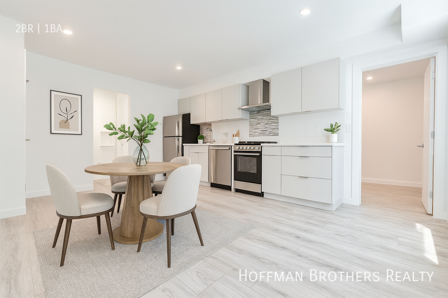 566 N Kenmore Ave #3