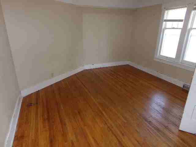 BCR 3445 R Street - Photo 5 of 7