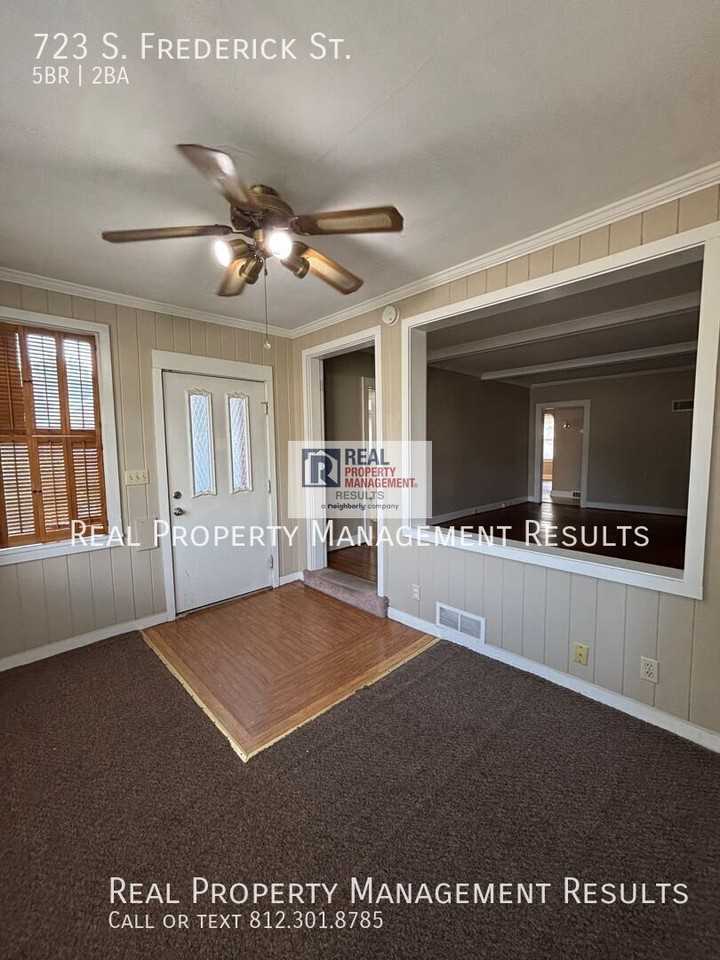723 S Frederick St - Photo 4 of 21