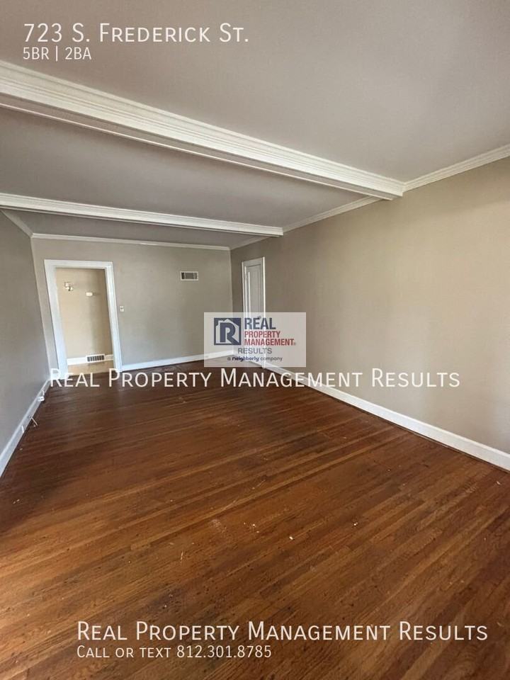 723 S Frederick St - Photo 5 of 21
