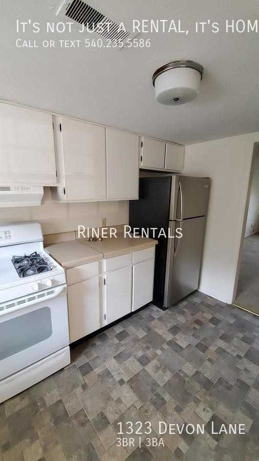 1323 Devon Ln - Photo 5 of 14