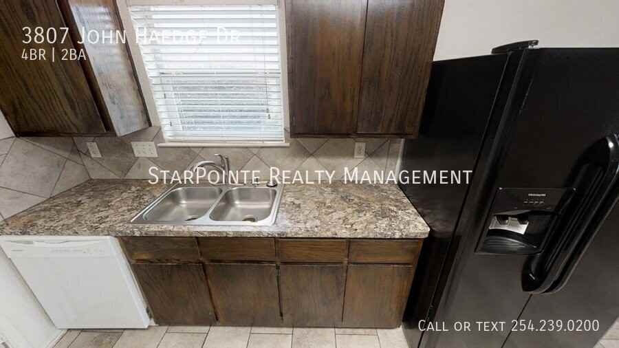 3807 John Haedge Dr - Photo 7 of 26