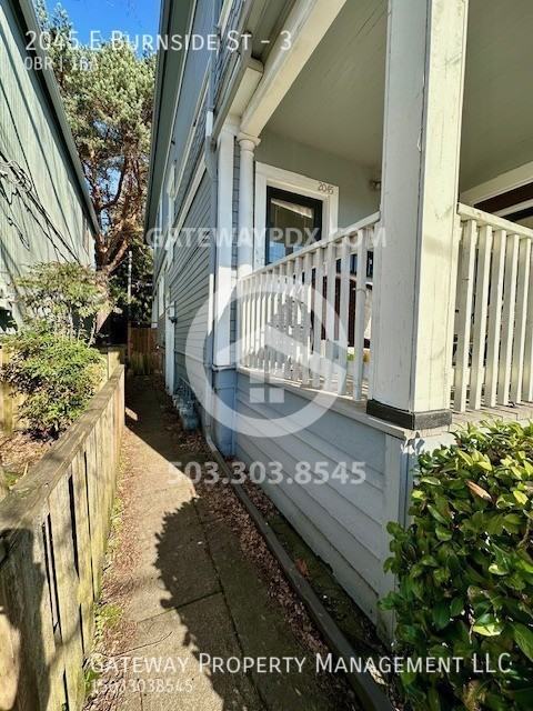 2045 E Burnside St #3 - Photo 4 of 16