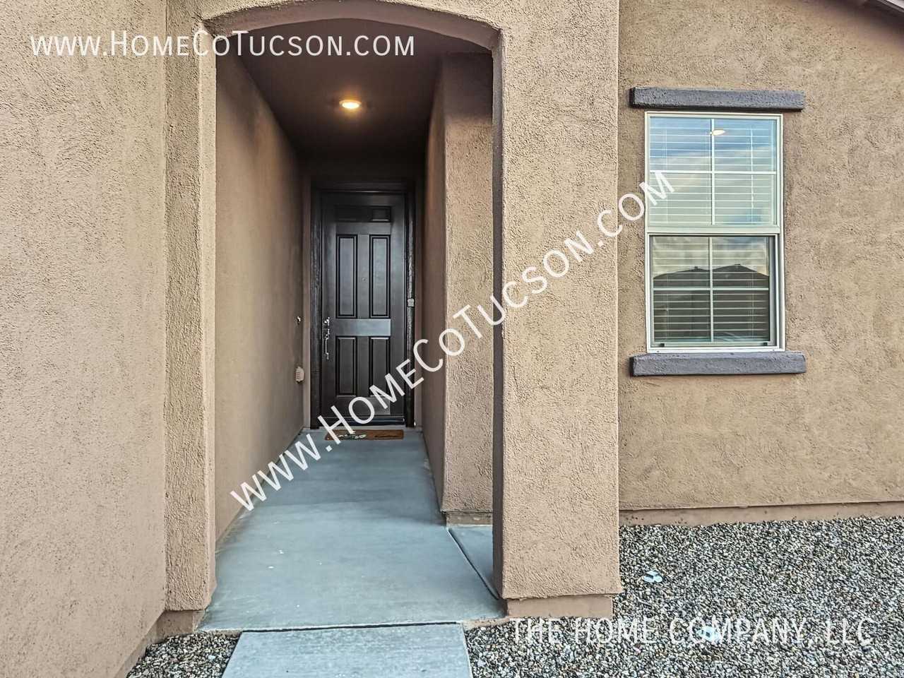 700 W Calle El Acuario - Photo 2 of 30
