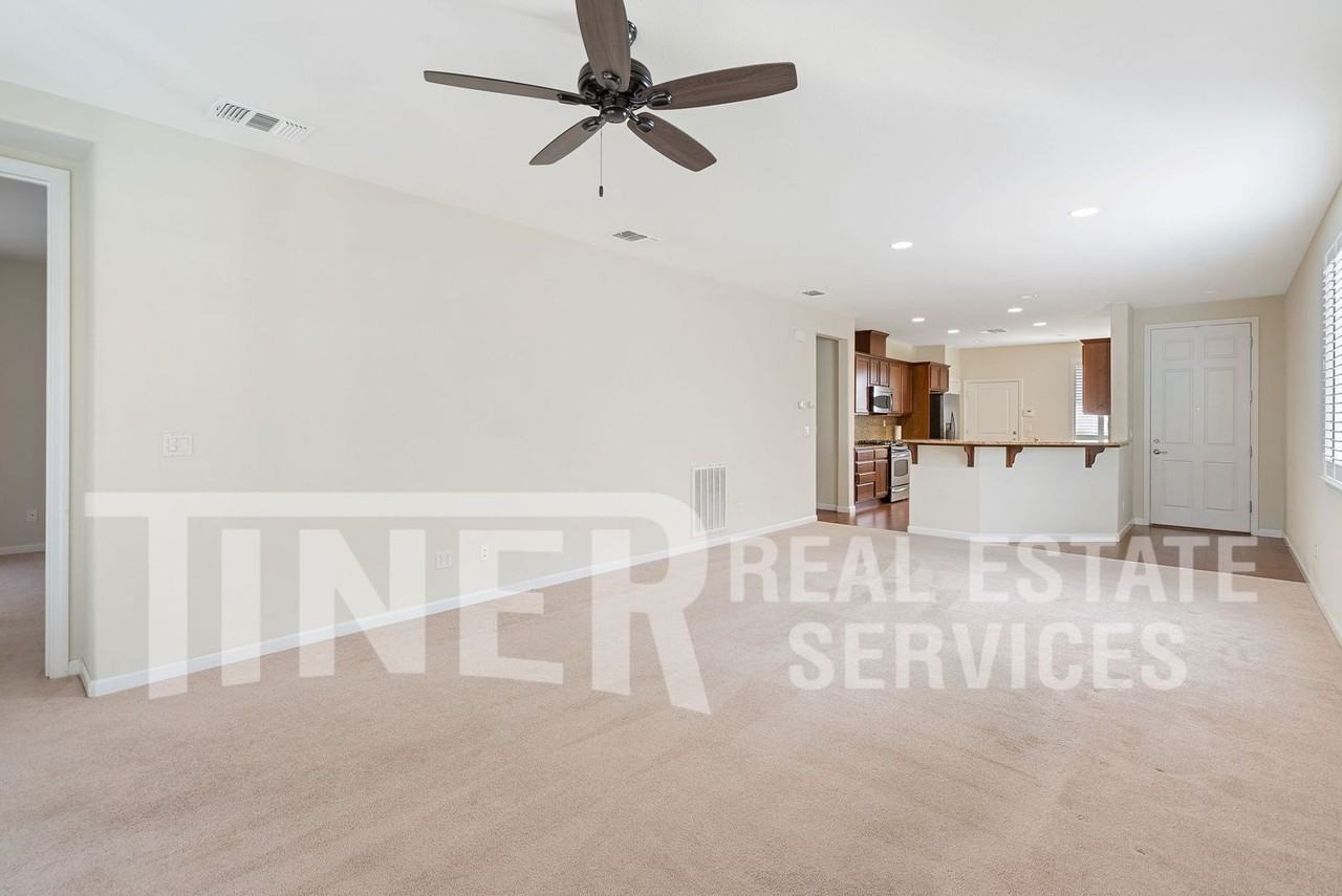 7500 Abbey Cir - Photo 2 of 23