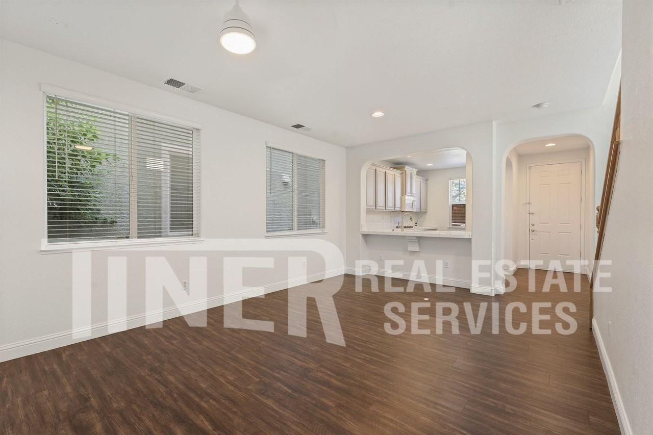3731 Tice Creek Way - Photo 7 of 25