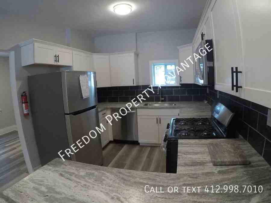 429 Elk St - Photo 2 of 15