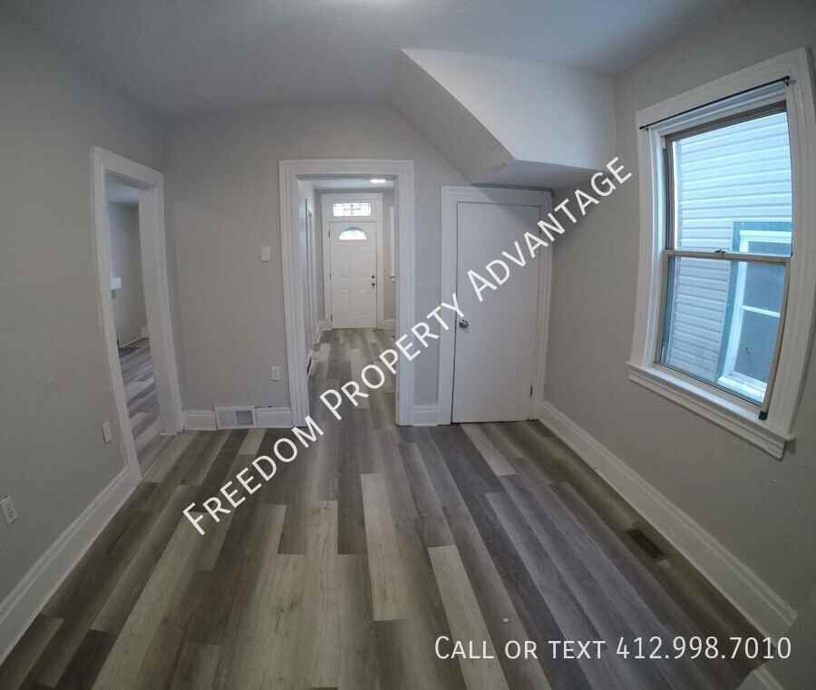 429 Elk St - Photo 4 of 15