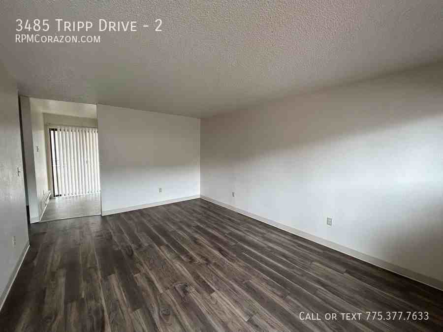 3485 Tripp Dr #2 - Photo 3 of 8