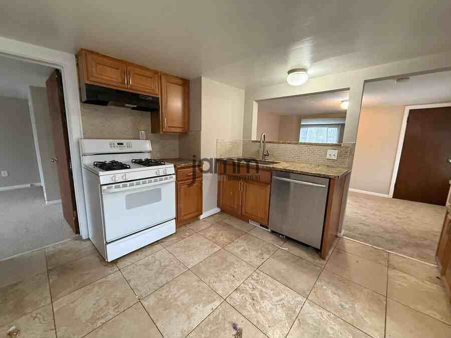 1405 Sheffield Rd - Photo 3 of 19