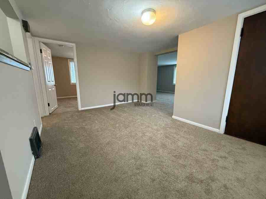 1405 Sheffield Rd - Photo 6 of 19