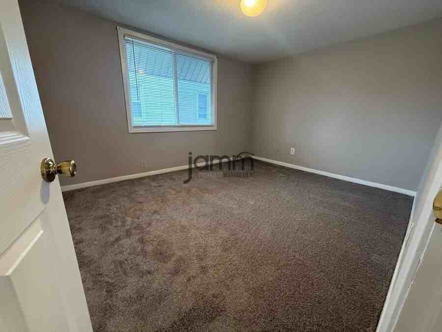 1405 Sheffield Rd - Photo 7 of 19