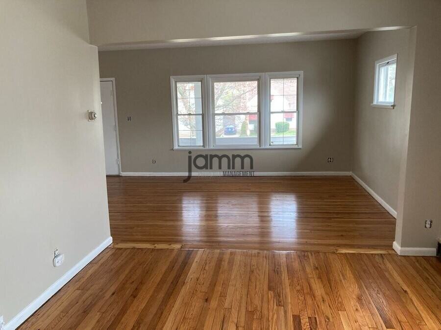 4364 Fulton Rd Uppr - Photo 7 of 36