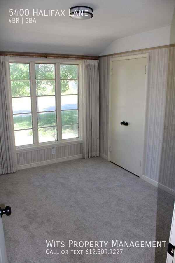 5400 Halifax Ln - Photo 3 of 26