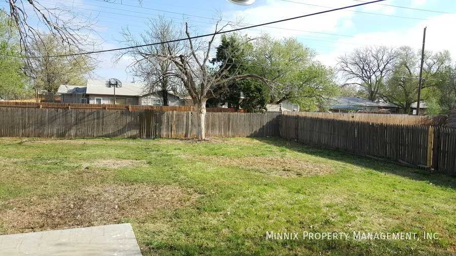 4914 41st St - Photo 3 of 24