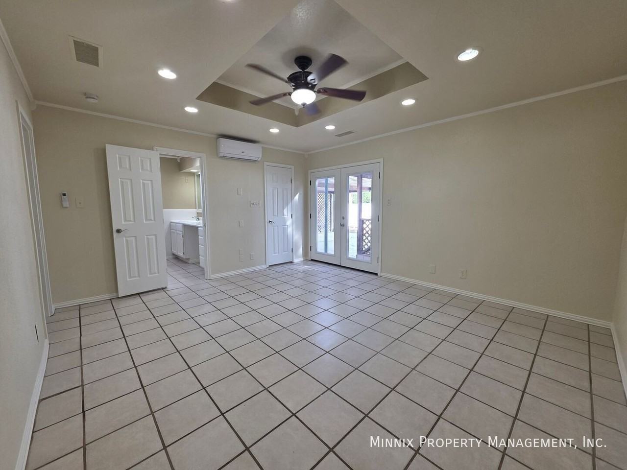 812 W 30th St - Photo 5 of 20