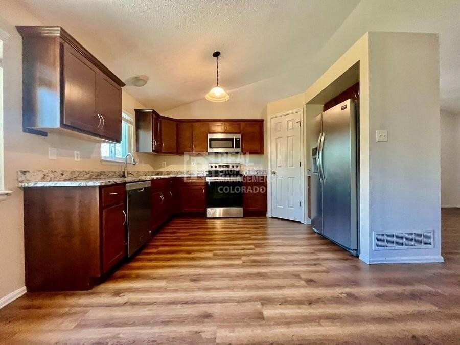 5246 E 128th Dr - Photo 6 of 24
