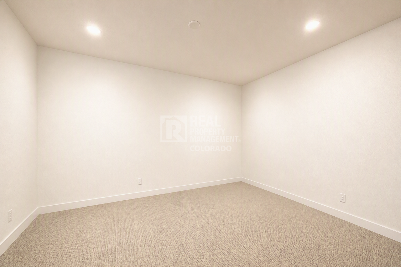 6884 Merseyside Ln - Photo 3 of 18