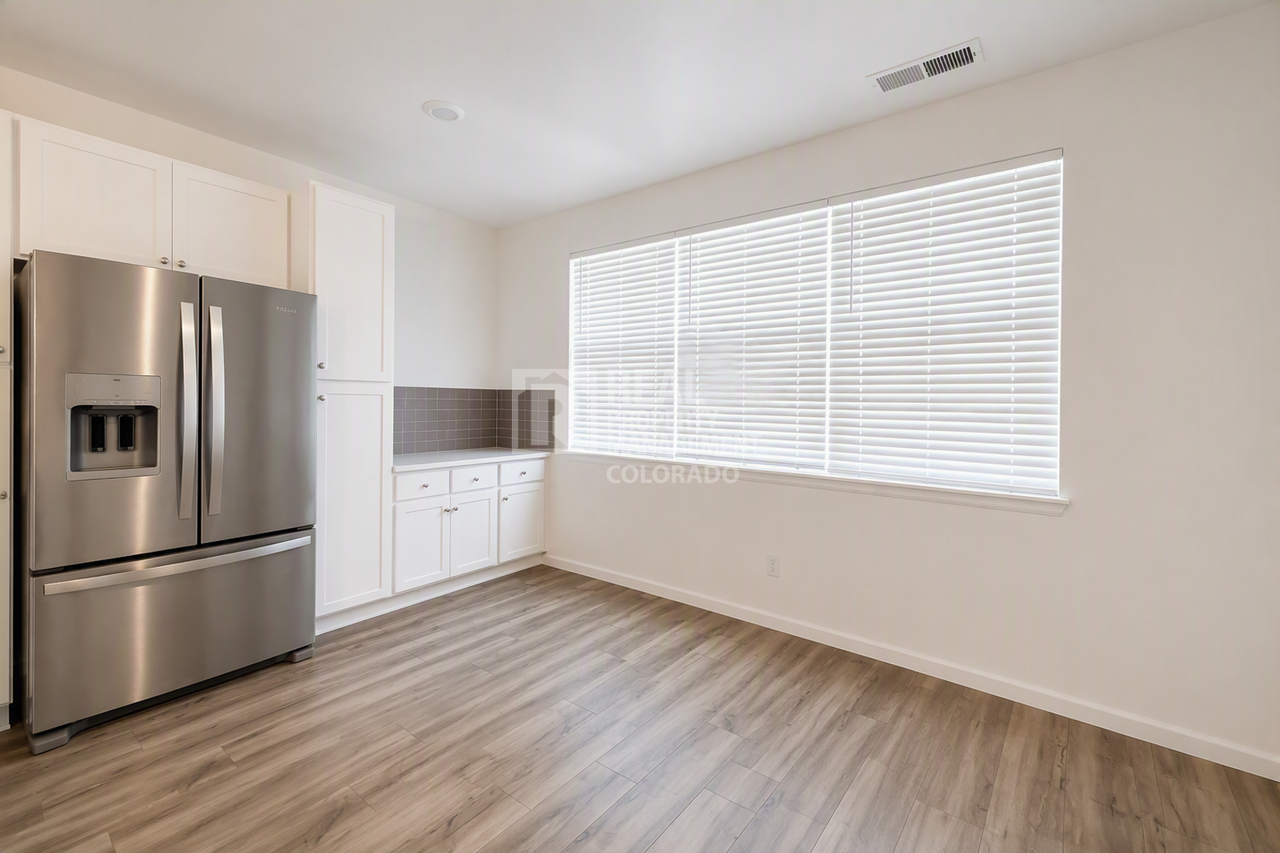 6884 Merseyside Ln - Photo 4 of 18