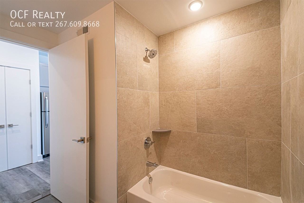 1245 Ridge Ave #301 - Photo 4 of 20