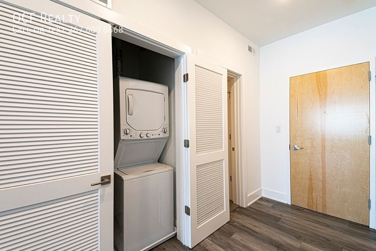 1245 Ridge Ave #301 - Photo 5 of 20
